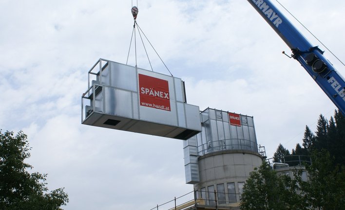 Craning of an air supply unit